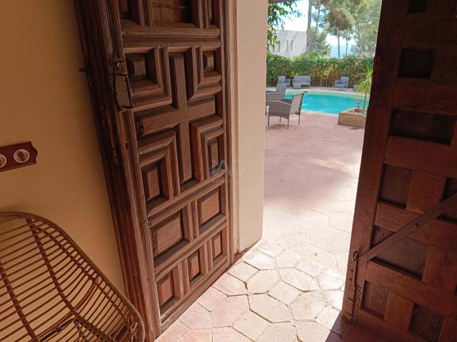 Casa 4 dormitorios 250 m2