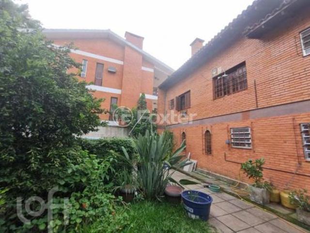Casa, 4 dormitórios, 265 m², em Feitoria
