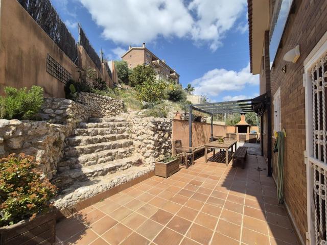 Casa 4 dormitorios 268 m2 285m² Cubelles