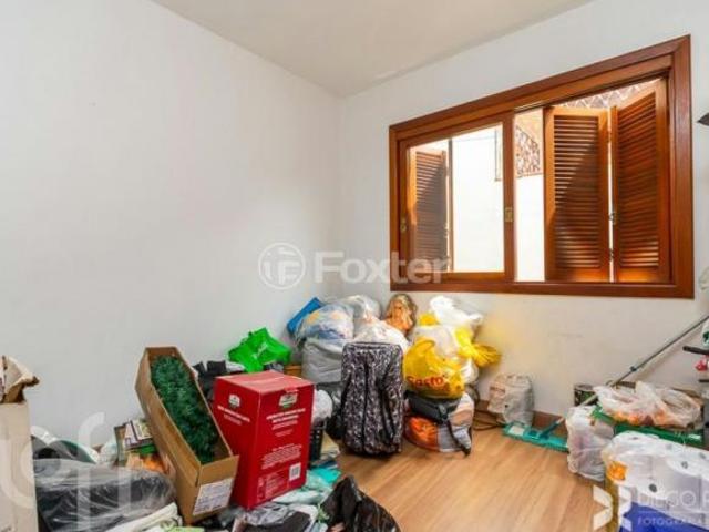 Casa, 4 dormitórios, 260.87 m², em Sarandi