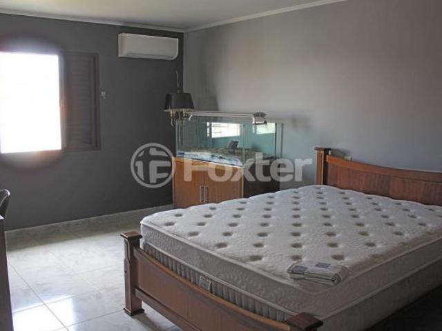 Casa, 4 dormitórios, 262 m², em Vila das Mercês