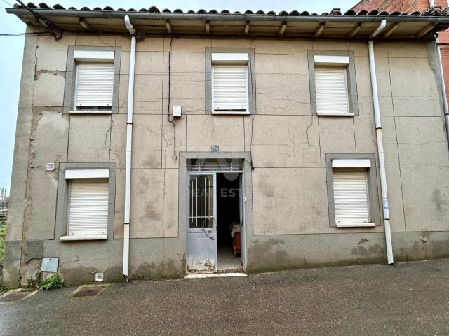 Casa 4 dormitorios 290 m2
