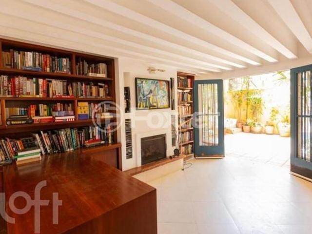 Casa, 4 dormitórios, 290 m², em Vila Mariana