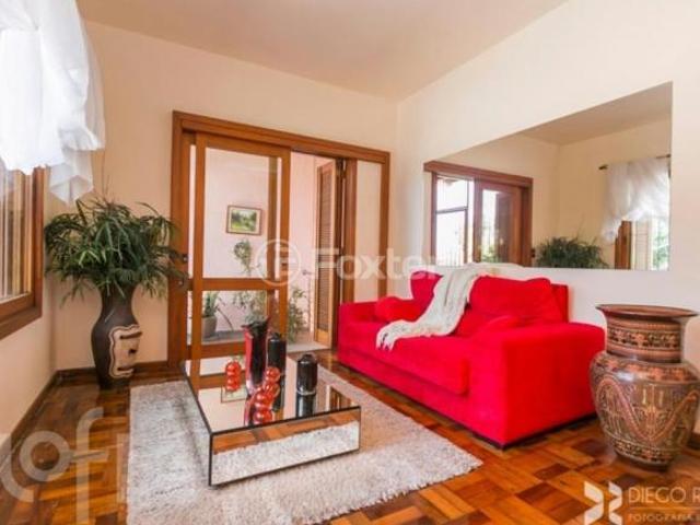 Casa, 4 dormitórios, 300 m², em Chácara das Pedras
