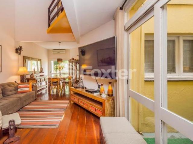 Casa, 4 dormitórios, 331 m², em Santa Tereza