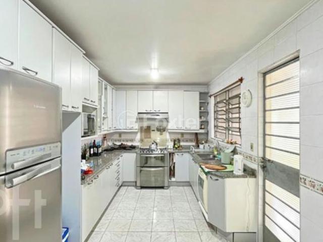 Casa, 4 dormitórios, 340 m², em Vila Assunção