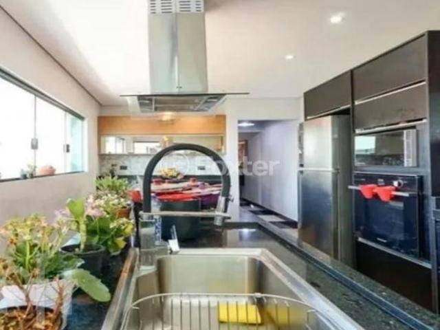 Casa, 4 dormitórios, 375 m², em Jardim Vila Formosa