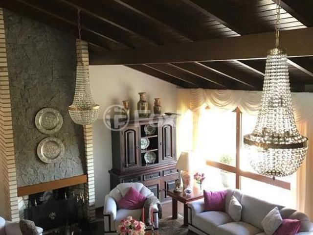 Casa, 4 dormitórios, 370 m², em Praia da Cal