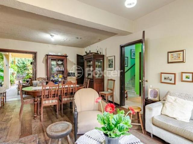 Casa, 4 dormitórios, 398 m², em Vila Conceição