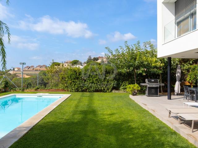 Casa 4 dormitorios 450 m2 494m² Teià