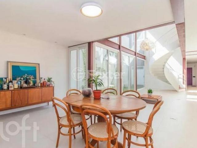 Casa, 4 dormitórios, 450 m², em Centro Histórico
