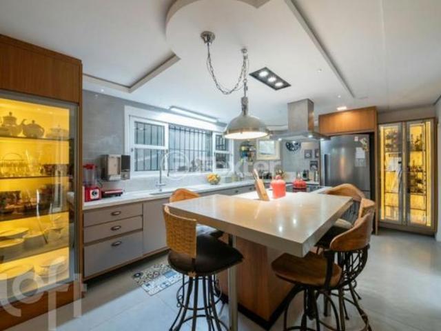 Casa, 4 dormitórios, 680 m², em Chácara das Pedras