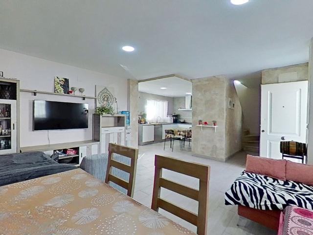 Casa 4 dormitorios 92 m2