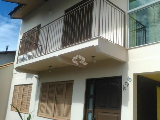 CASA 4 DORMITÓRIOS A VENDA
