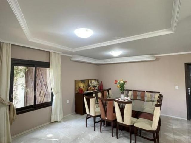 Casa 4 Dormitórios Bairro Centro