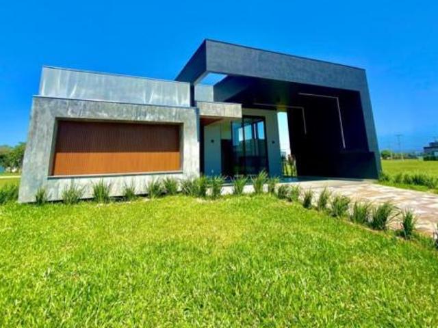 Casa 4 Dormitórios Bairro condominio Terrasul