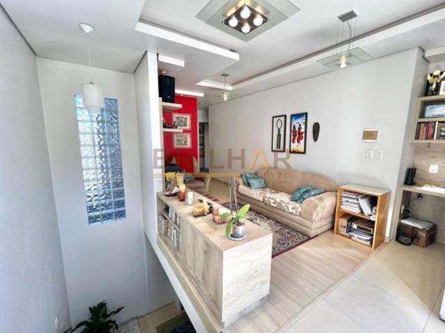 Casa 4 dormitórios Bairro Sagrada Família