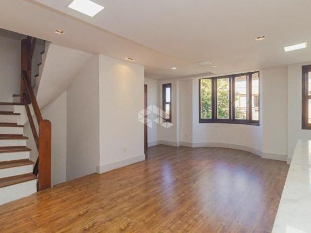 CASA 4 DORMITORIOS EM CONDOMINIO