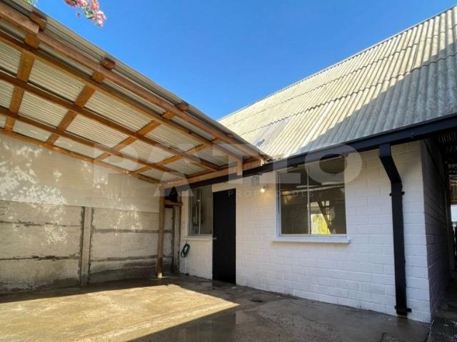 ARRIENDO CASA FAMILIAR 4D CON PATIO Y ESTACIONAMIENTO