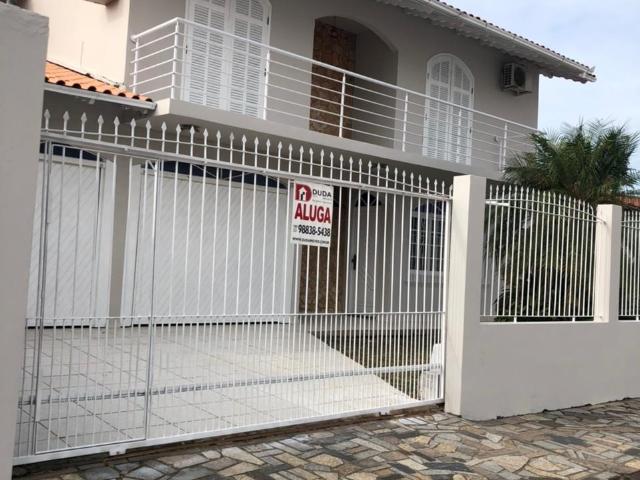 Casa 4 dormitorios, suite e piscina em São José