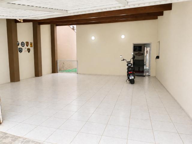 Casa 4 dormitórios piscina segurança 24h Horto Santo Antônio Jundiaí/SP