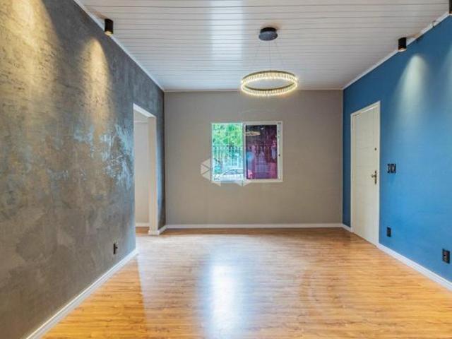 Casa 4 dormitórios/Quartos com piscina e Churrasqueira numTerreno 350m²