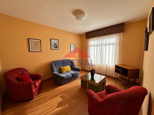 CASA 4 PISOS EN SOLAR URBANO 750 m2. CABANAS