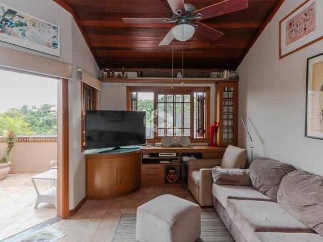 Casa 4 quartos, 4 vagas, Bairro Santa Tereza Porto Alegre RS