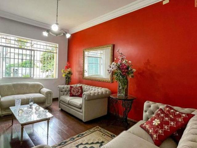 Casa, 4 quartos, 2 suites, 2 vagas