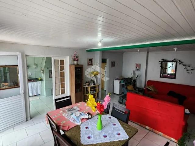 Casa 4 quartos, 3 banheiros Cavalhada 210m²