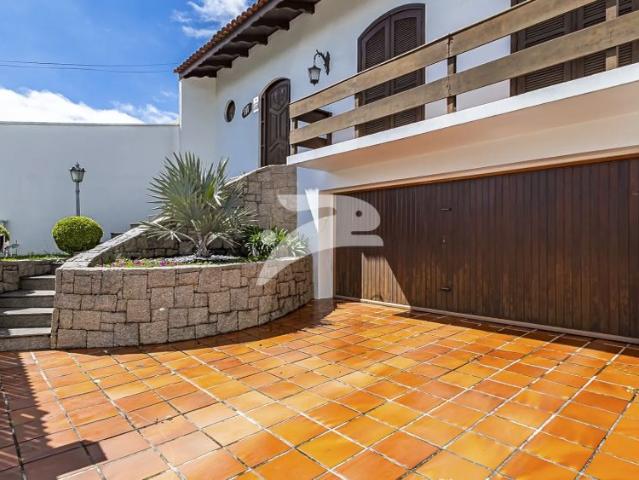 Casa 4 Quartos Capao Raso 271m²