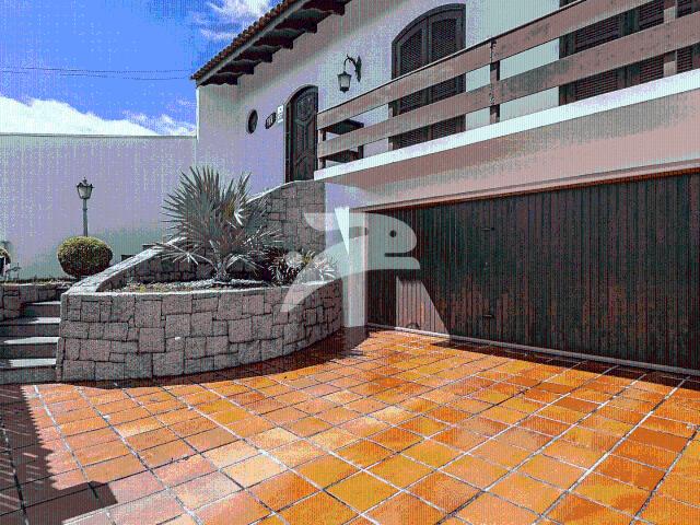 Casa 4 Quartos Capao Raso 271m²