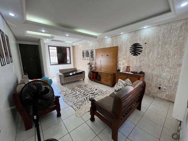 Casa 4 Quartos Centro