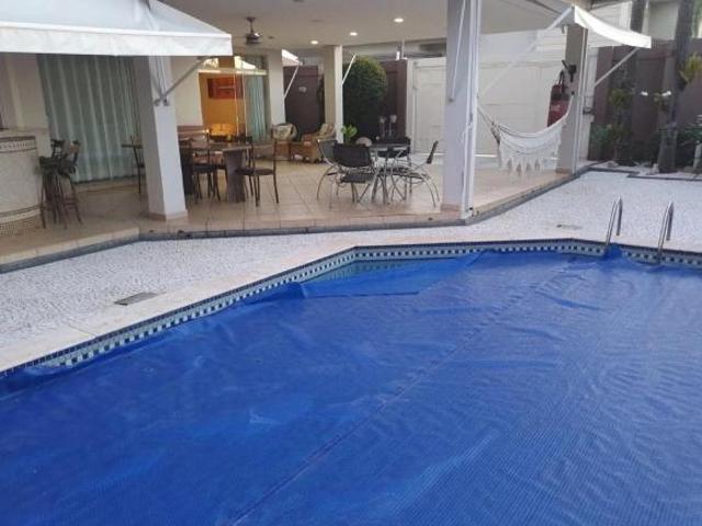 Casa 4 Quartos com 3 Suítes e 500m² Jardim Tropical