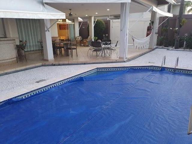 Casa 4 Quartos com 3 Suítes e 500m² Jardim Tropical