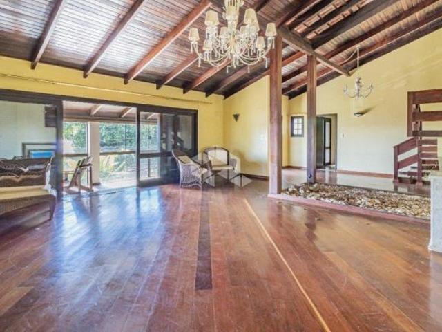 CASA 4 QUARTOS E LINDA VISTA PARA O RIO NO BAIRRO VILA CONCEIÇÃO