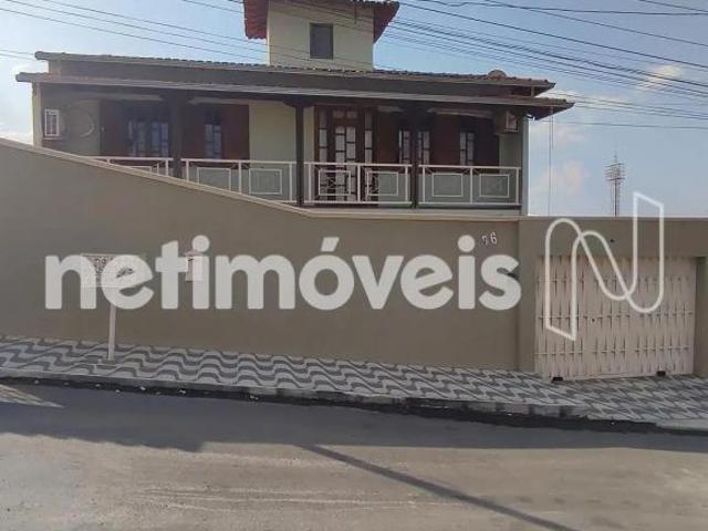 Casa 4 Quartos e 2 Suítes no Bairro Frimisa – Conforto, elegância e espaço para toda a família