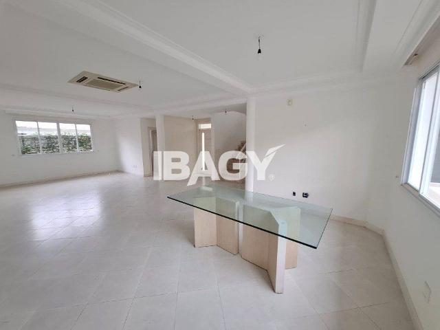 Casa 4 Quartos Jurerê 286m²