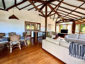 CASA 4 QUARTOS LOCAÇÃO CONDOMÍNIO PEDRO DO RIO PETRÓPOLIS