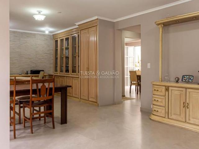 Casa 4 Quartos próximo ao centro com Edícula e J