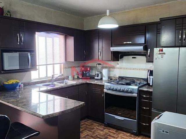 CASA 4 RECAMARAS AL SUR EN PRIVADA LOMAS DEL SUR