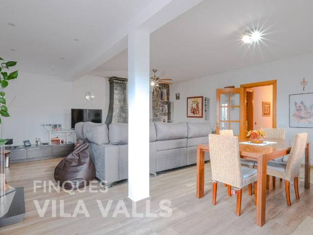 Casa 4 vientos con 2 garajes y piscina!