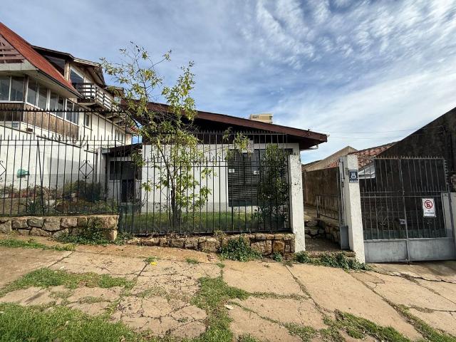 CASA 4D 2B CON ESTACIONAMIENTO Y PATIOS EN RECREO
