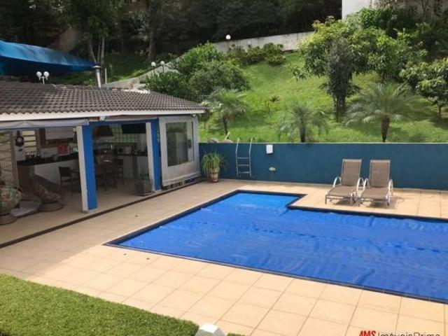 Casa 500m² em condomínio 3 dorm 1 suíte lazer completo 5 vagas área verde