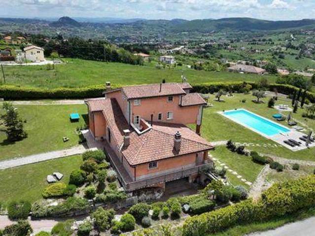 Casa 5 camere da letto, Oratino Molise 86010 ES99354908