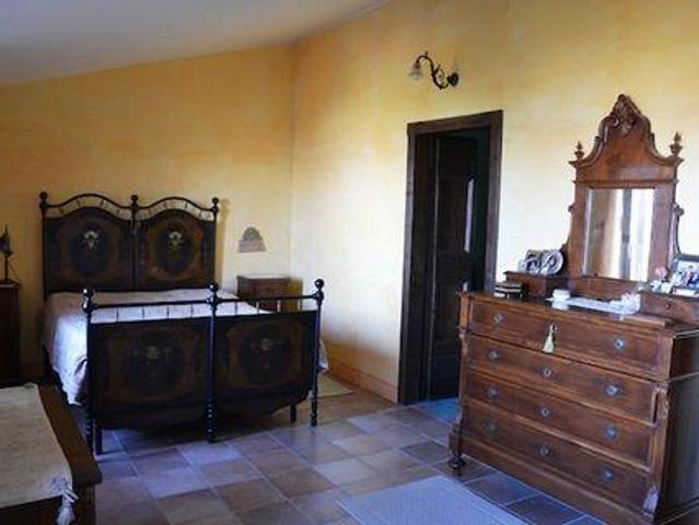 Casa 5 camere da letto, Asti PiemontePiedmont ES103701390