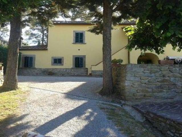 Casa 5 camere da letto, Cortona ToscanaTuscany DLS105510100