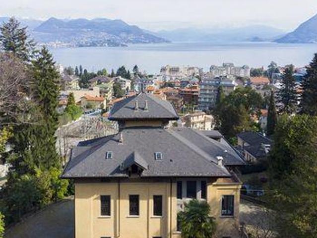 Casa 5 camere da letto, Stresa Verbano 28838 ES97103314