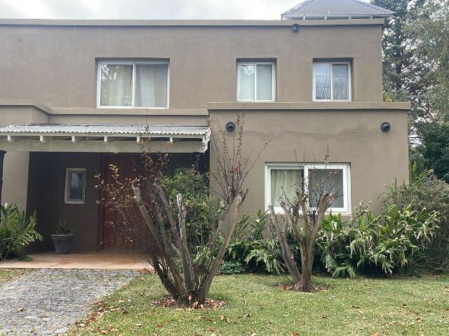 Casa 5 Ambientes en Martindale