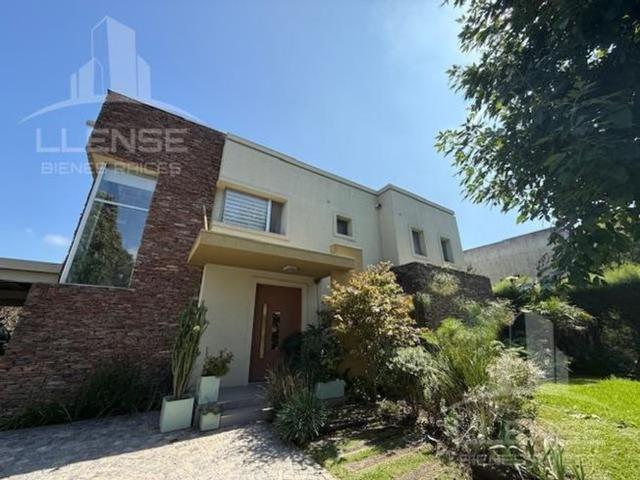 Casa 5 ambientes en alquiler con jardin y piscina Fincas de Iraola
